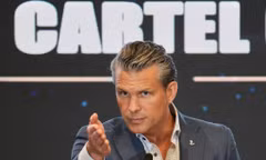 Ghế của Bộ trưởng Chiến tranh Mỹ Hegseth lung lay