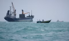 Iran lập ‘vùng cấm’ ngoài eo biển Hormuz; Mỹ tố Tehran nói dối