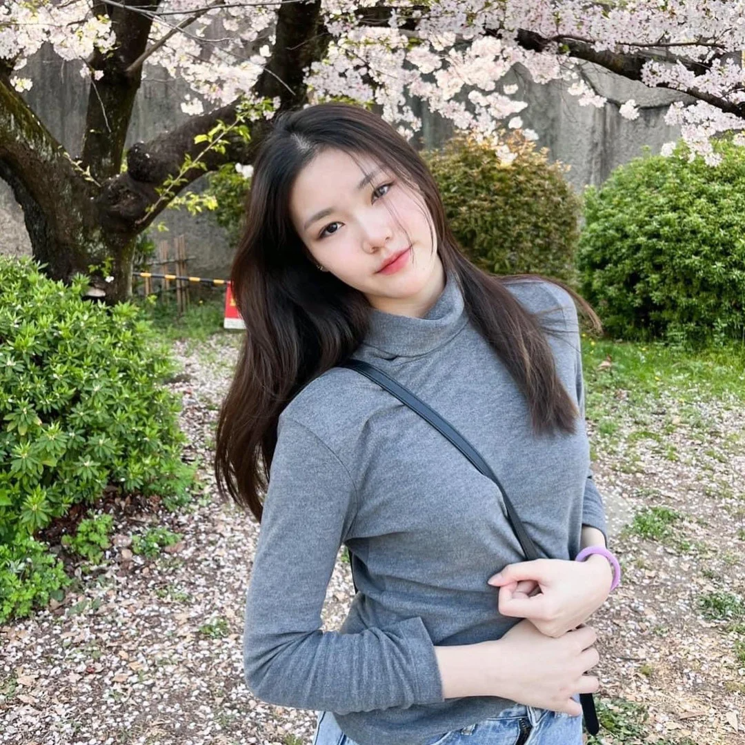 Nhan sắc hot girl cầu lông Thái Lan bị đình chỉ ở Asiad
