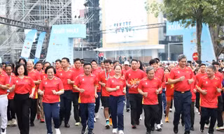 Phát động phong trào toàn dân tập luyện thể thao vì một Việt Nam khỏe mạnh, phồn vinh