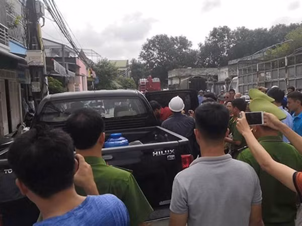 Nghệ An: Bé trai 1 tuổi bị cha ném từ nóc nhà xuống