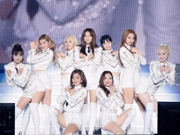 Lần đầu tiên trong lịch sử, ONCE không hào hứng khi nghe tin TWICE sắp comeback