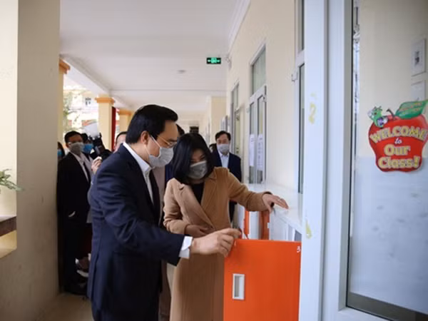 Bộ Y tế: Học sinh có thể trở lại trường sau khi tiêu độc, khử trùng lớp học