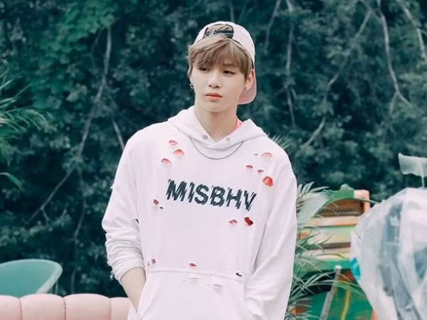 Kang Daniel kiện công ty quản lý, con đường debut solo ngày càng gian nan