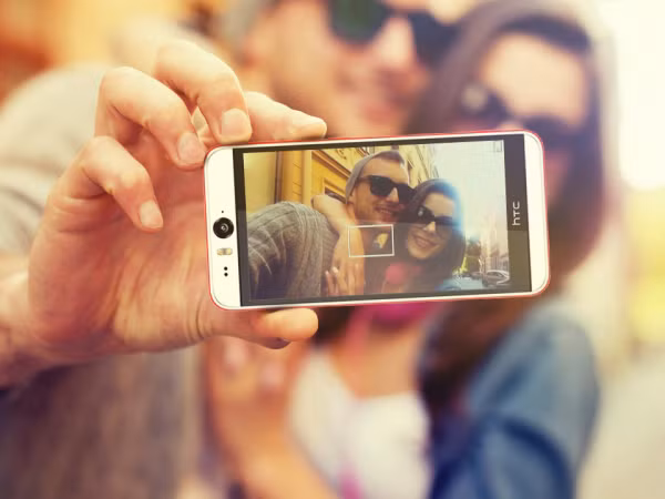 Hóa ra chụp selfie không hề có tội, selfie còn giúp bạn biết yêu bản thân hơn nhiều đấy!