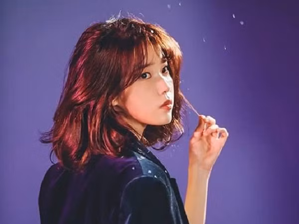 Vì đâu mà IU phải rối rít xin lỗi Kang Daniel một cách siêu đáng yêu thế này?