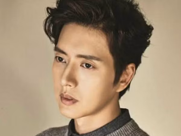 Vắng mặt ở trường quay gần 1 tháng, Park Hae Jin đã từ bỏ "Four Sons"?