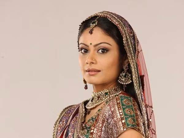 Sao “Cô dâu 8 tuổi” Toral Rasputra hé lộ lịch trình giao lưu tại Việt Nam