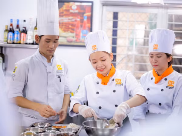 Học nghề: Bạn đã sẵn sàng Back-to-school cùng những cơ hội mới?