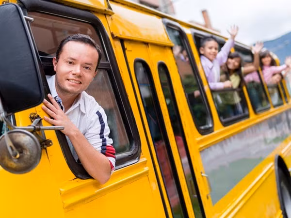 Tài xế đưa đón học sinh tại Mỹ: Không yêu trẻ con thì đừng làm