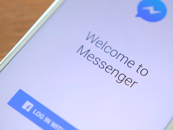 Người dùng hốt hoảng vì hàng loạt tin nhắn FB cũ "đào mồ" sống dậy