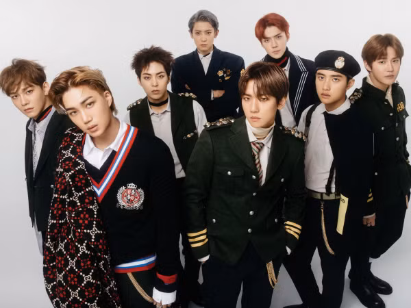 Thử đoán xem thành viên nào được các bà mẹ của EXO yêu mến nhất?