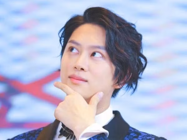 Thiên hạ theo dõi scandal Seungri, thì Heechul mải xem phim "Ỷ Thiên Đồ Long Ký"