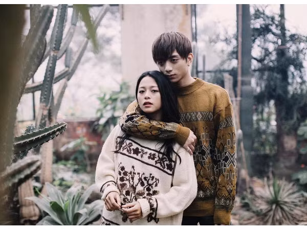 Ngắm loạt ảnh của 3 "bóng hồng" từng xuất hiện trong các MV triệu lượt xem của Soobin Hoàng Sơn