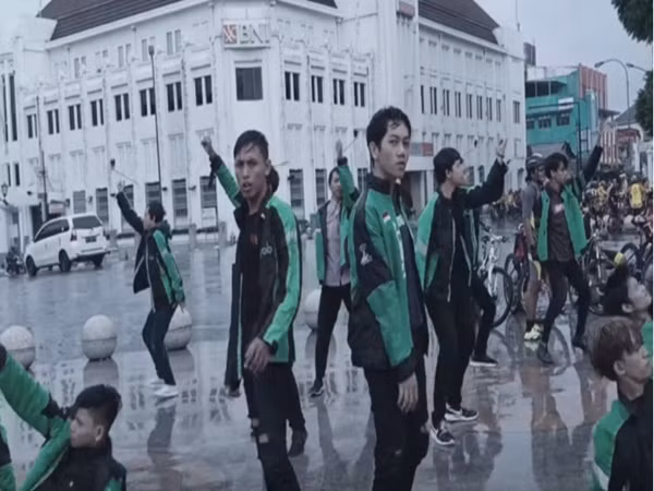 Ban nhạc tài xế trở nên nổi tiếng nhờ video dance cover nhóm SEVENTEEN