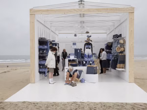 Tín đồ shopping bây giờ phải mua sắm tại các cửa hàng pop-up mới đúng điệu