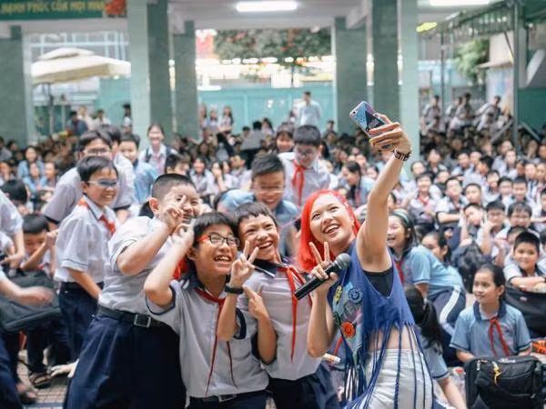 “Thần đèn” và những điều ước tại Người Truyền Lửa 2016