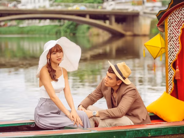 Dù vướng nghi án đạo nhái, "Gái già lắm chiêu" vẫn công bố doanh thu "khủng"