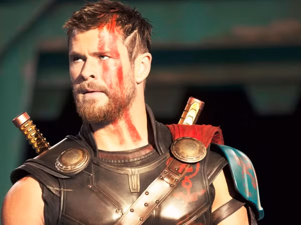 Trailer siêu phẩm điện ảnh "Thor: Ragnarok" xác lập kỉ lục khủng chỉ trong vòng 24 giờ 
