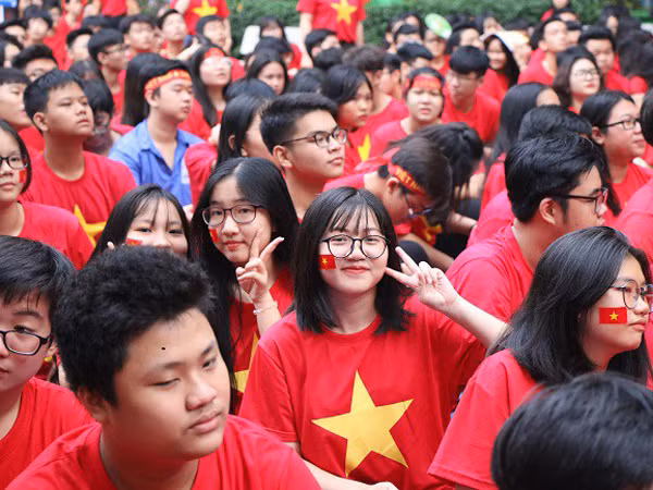 TP.HCM: Đề thi Văn hỏi học trò nghĩ gì về nhà vô địch AFF Cup?