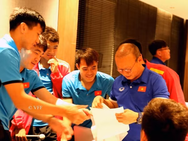 Bất ngờ khi "AFF Cup" xếp sau lượng tìm kiếm về chủ đề này trên BXH của Google tuần qua