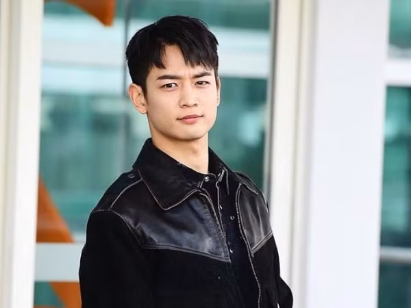 Vì sao Minho (SHINee) vẫn chọn ở lại ký túc xá sau hơn 10 năm debut?