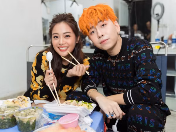 OSAD hé lộ loạt hình ảnh cực đáng yêu bên cạnh sao nữ “Thiên tài bất hảo”