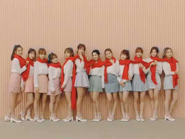 Chương trình ca nhạc Music Bank siêu cứng rắn trước yêu cầu không cho IZ*ONE biểu diễn
