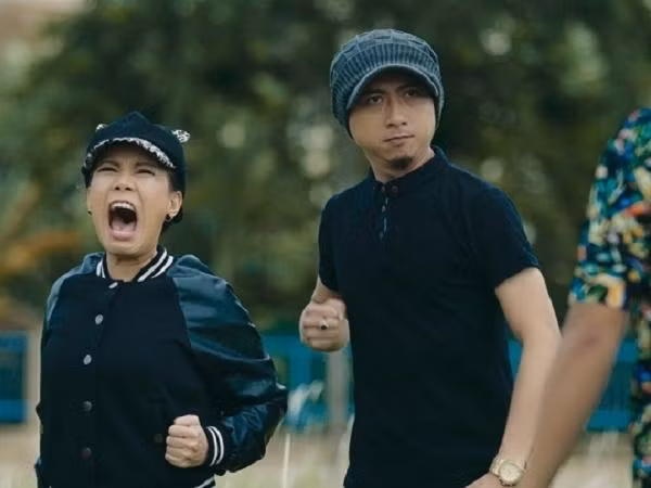 Việt Hương cùng đàn em rủ nhau "Bắt cóc thiếu gia"
