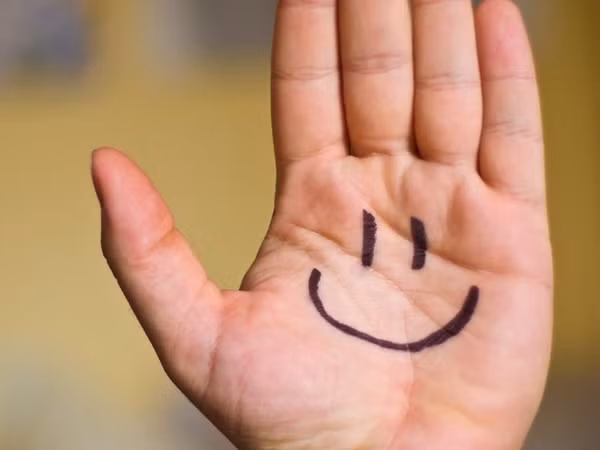 Mỗi người được cho sẵn khuôn mặt, nhưng chúng ta tự tạo nên vẻ ngoài của mình!
