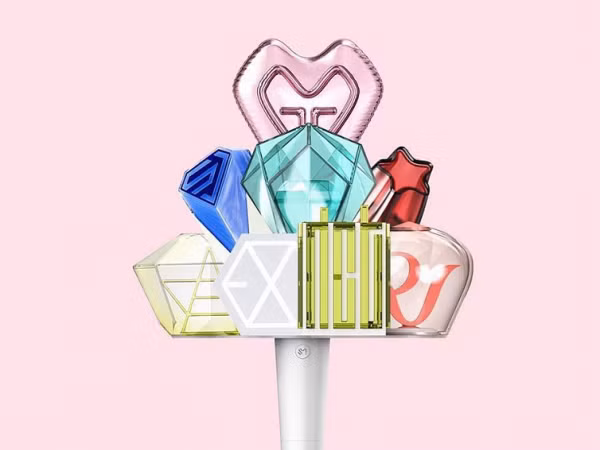 Tiệm tạp hóa SM Ent chơi lớn, phát hành lightstick 8 trong 1 xem fan có trầm trồ