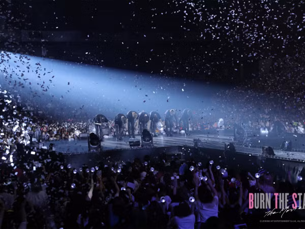 "Burn The Stage: The Movie" và những cảm xúc “buồn, vui, thương lẫn lộn” của ARMY
