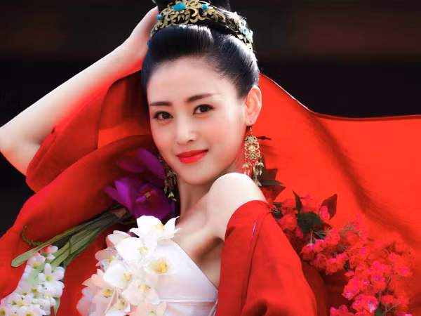 Hàn Quốc sẽ làm lại web drama gây sốt “Thái Tử Phi Thăng Chức Ký”