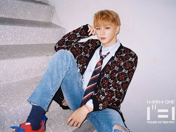 Kang Daniel lần thứ hai mất No.1 trên BXH danh tiếng thương hiệu cá nhân thành viên boygroup 