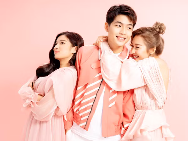 Quốc Anh, Khả Ngân và Hoàng Yến Chibi "siêu yêu" trong bộ ảnh mừng Valentine