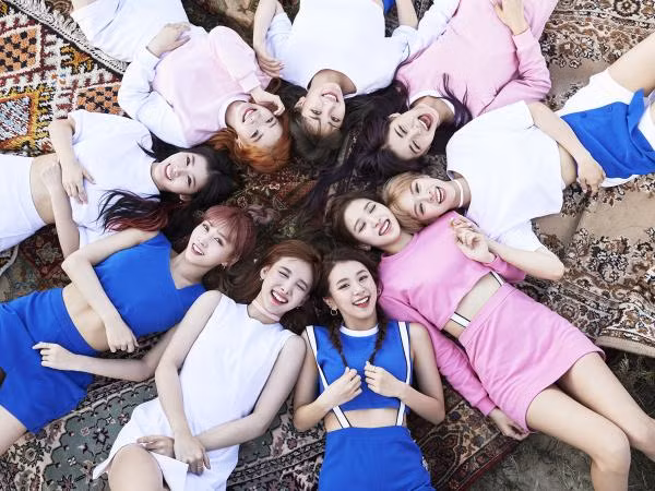 "Cheer up" (TWICE) được chọn làm nhạc nền cho... chiến dịch tranh cử Tổng thống Hàn Quốc