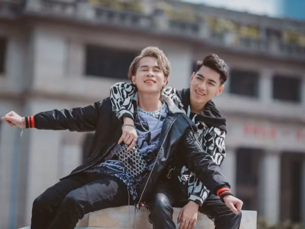 "Bạc Phận" trở thành MV V-pop sở hữu 200 triệu lượt xem trên YouTube nhanh nhất 