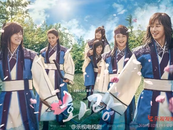 Hwarang: Minho (SHINee) than thở về việc bị tát, V (BTS) sợ Park Seo Joon