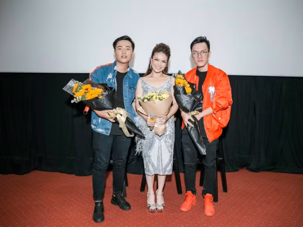 “Việt Nam, Việt Nam ơi!” do Hải Yến, Tăng Phúc thể hiện được chọn tiếp lửa cho U23 Việt Nam