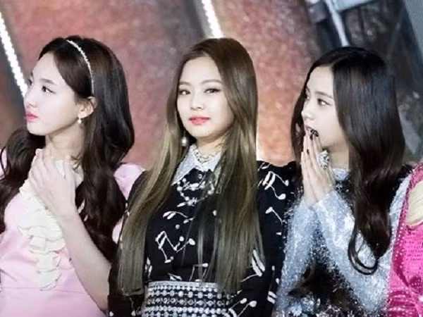 Nayeon, Jennie, Jisoo, khi ba tường thành sắc đẹp lập thành hội mỹ nhân nức tiếng 