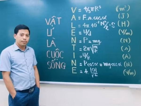 Thầy giáo dạy Vật lý "định nghĩa" ngày Valentine bằng cách cực dễ thương!