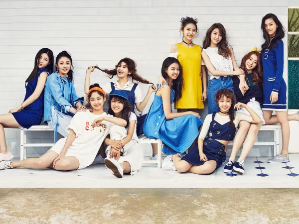 Wanna One càng thành công, mọi người càng tò mò không biết các cô gái I.O.I giờ đang ở đâu