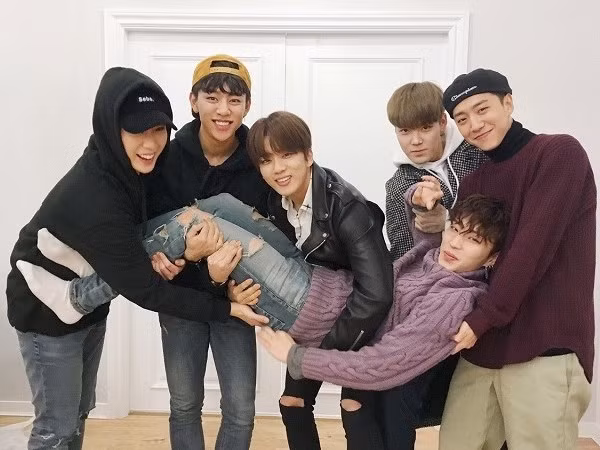 B.A.P: Từ tân binh được kỳ vọng nhất đến những giọt nước mắt trong concert cuối cùng