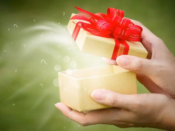 Sưởi ấm trái tim: Món quà không thể mua được bằng tiền