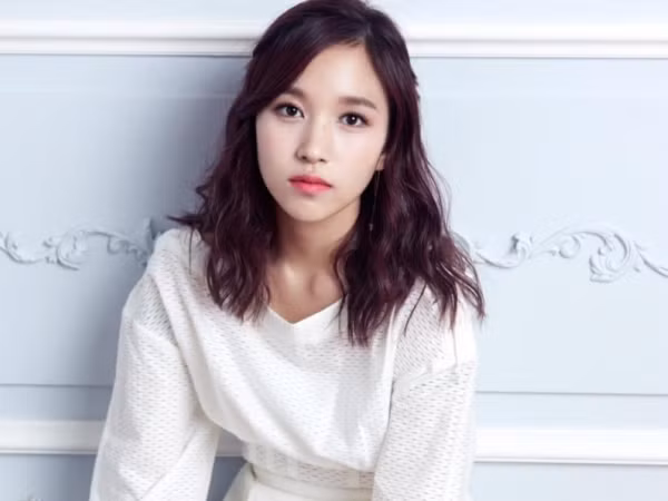 Không còn nghi ngờ gì nữa, Mina (TWICE) đúng là cô công chúa của thời hiện đại