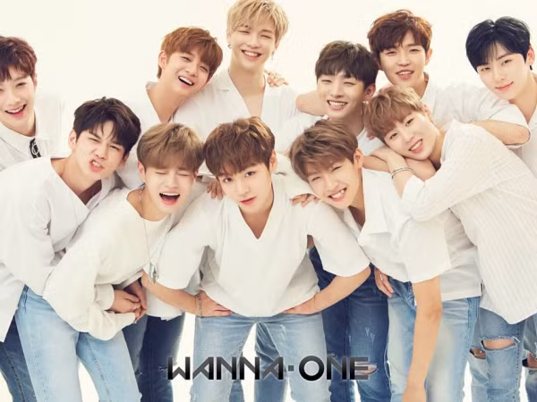 Vì sao các fan của Wanna One ngán ngẩm với YMC Entertainment - công ty quản lý của nhóm?