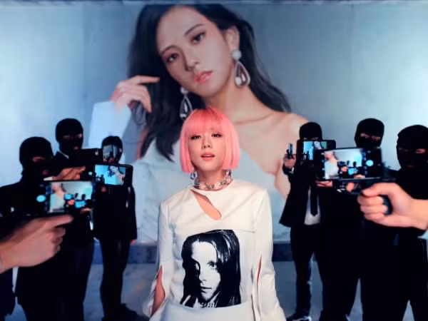 Bản hit mới toanh của BLACKPINK ám chỉ cuộc đời thăng trầm của nghệ sĩ?