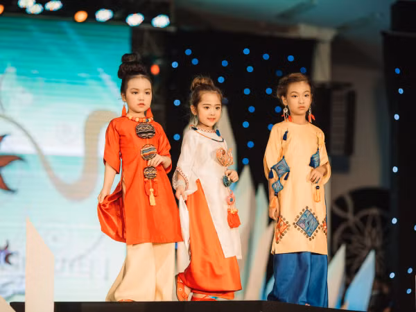 Làm quen với dàn siêu mẫu nhí đáng yêu và tiềm năng của làng thời trang Việt