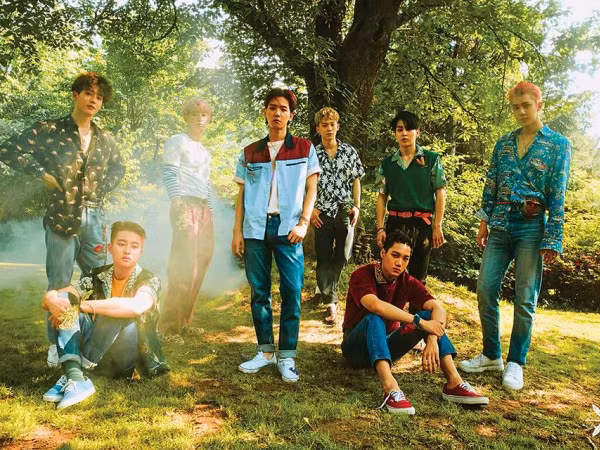 Sau bao ngày "thả thính" fan, EXO đã chính thức "thả xích" MV "Ko Ko Bop" đậm không khí mùa Hè