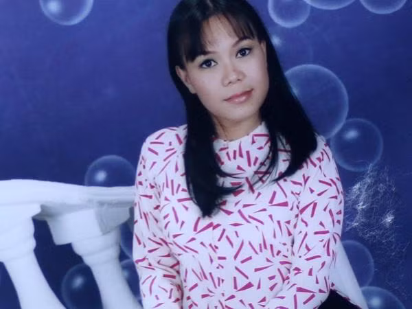  Ngắm loạt ảnh dễ thương thời thơ ấu của nghệ sĩ Việt Hương